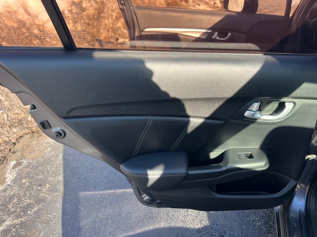 2015 Honda Civic Image 43