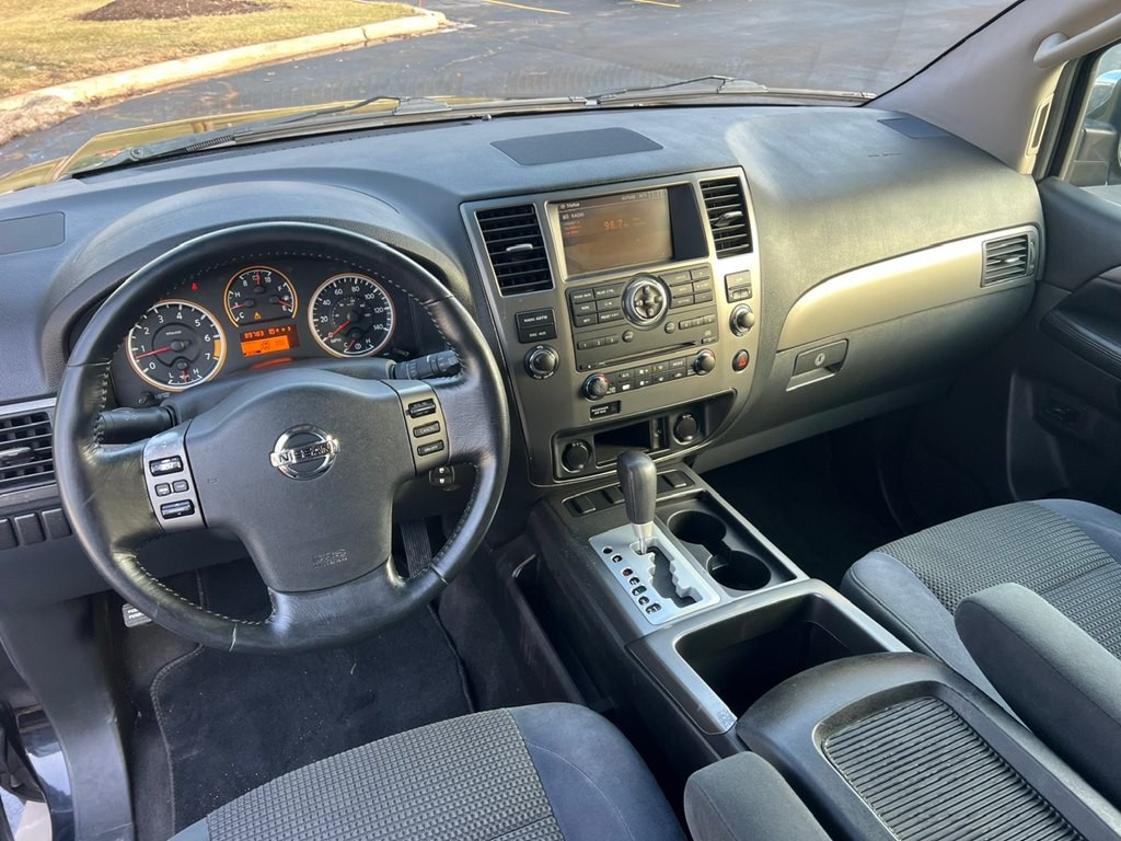 2010 Nissan Armada Image 12