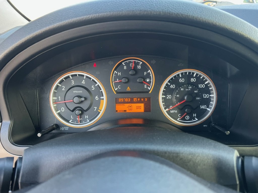 2010 Nissan Armada Image 17