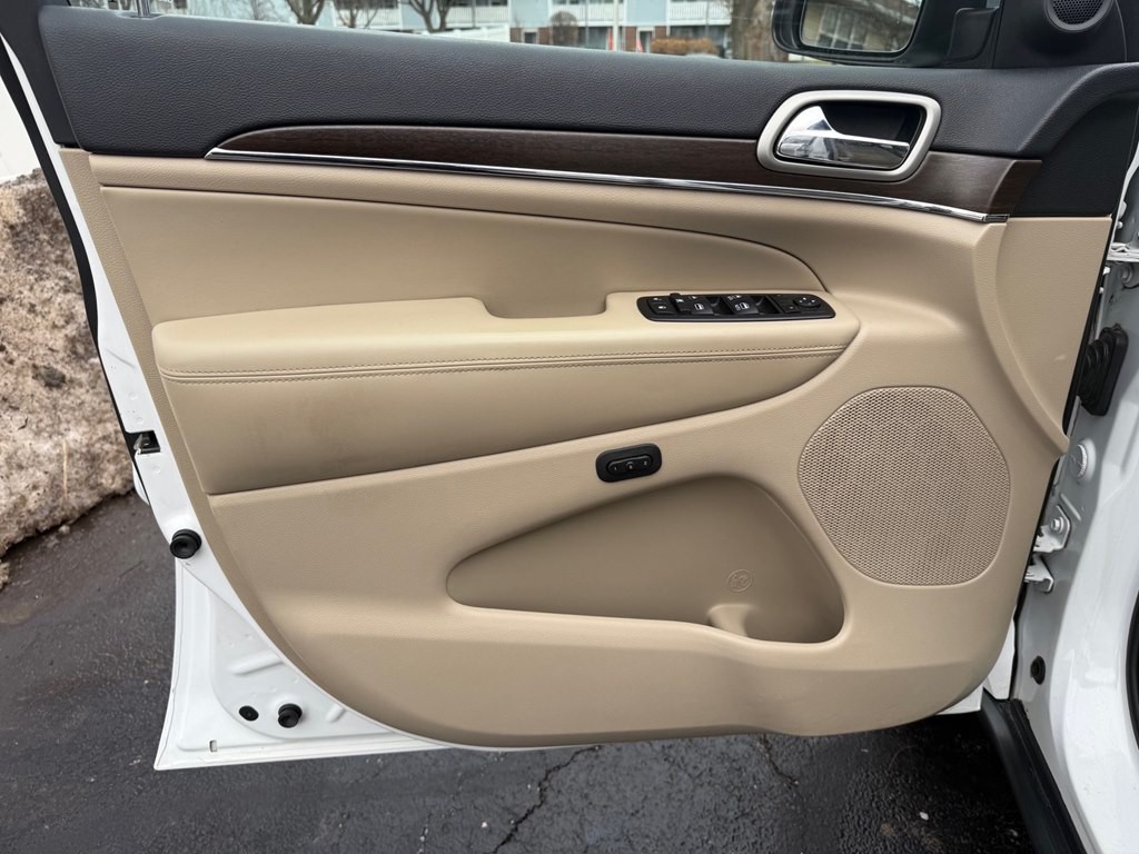 2015 Jeep Grand Cherokee Image 29