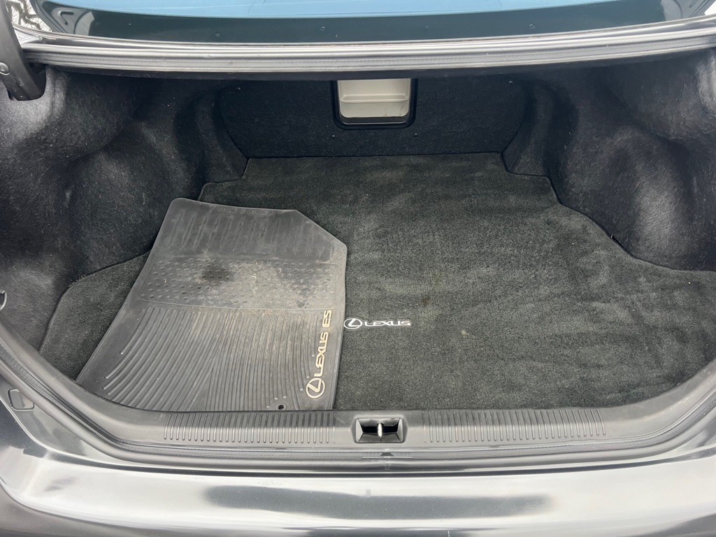 2009 Lexus ES Image 20