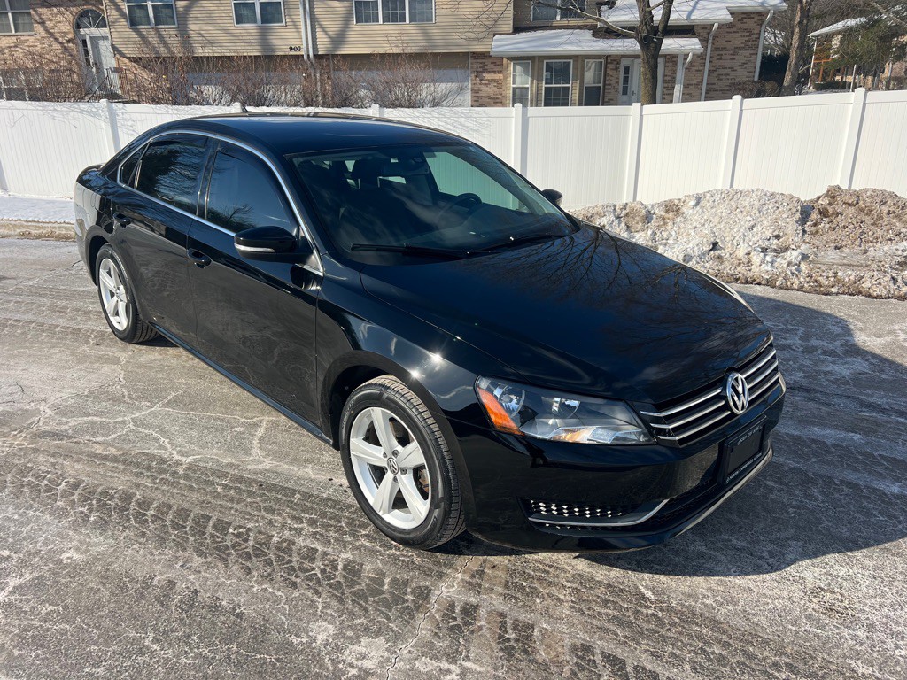 2013 Volkswagen Passat Image 4