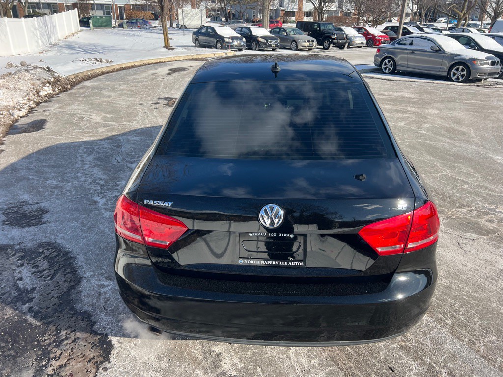 2013 Volkswagen Passat Image 9