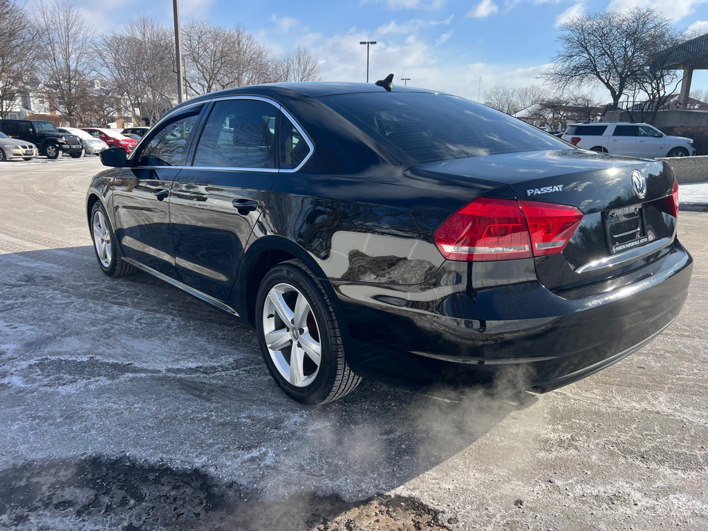 2013 Volkswagen Passat Image 12