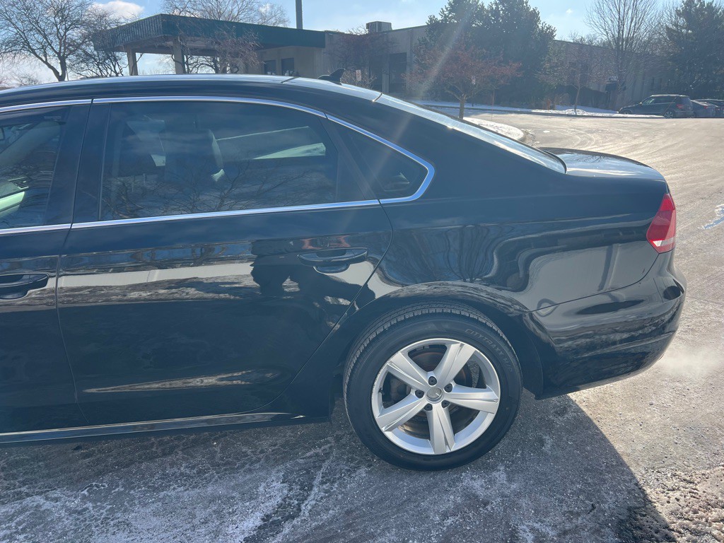 2013 Volkswagen Passat Image 13