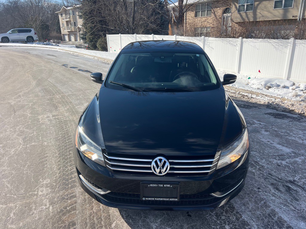 2013 Volkswagen Passat Image 17