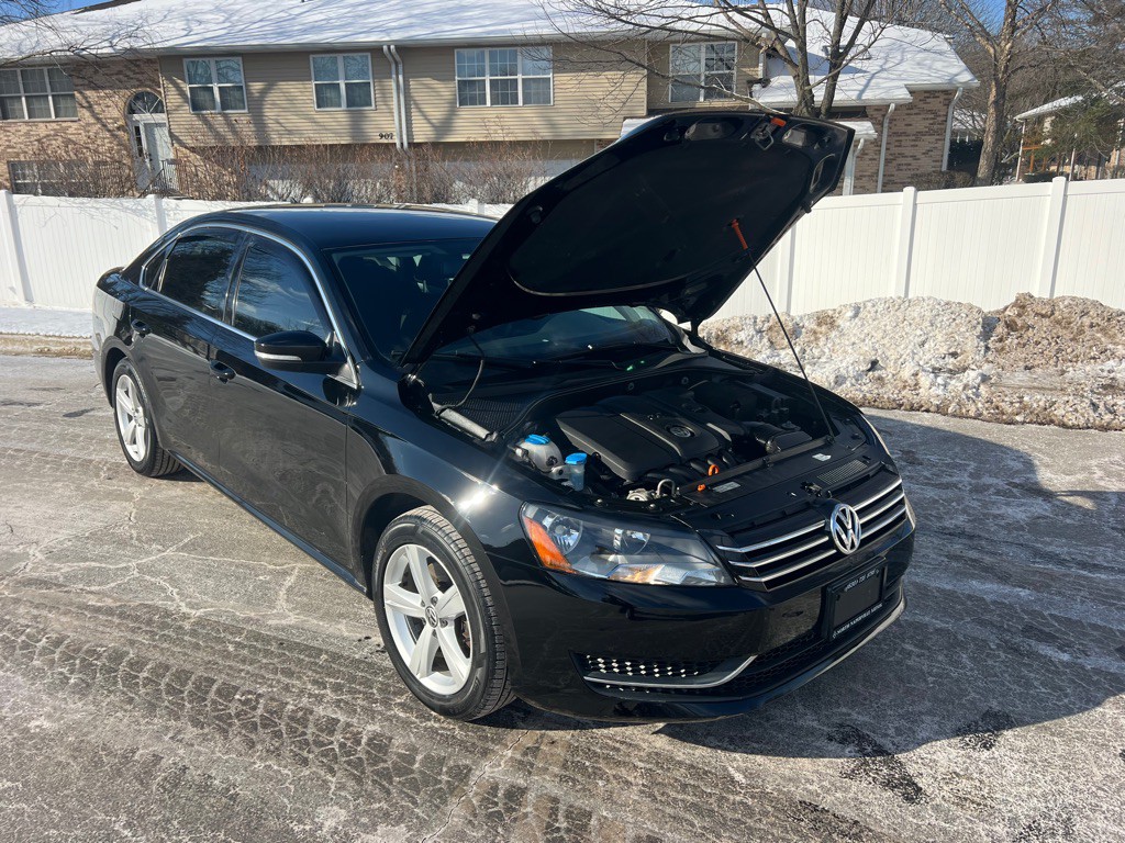2013 Volkswagen Passat Image 22
