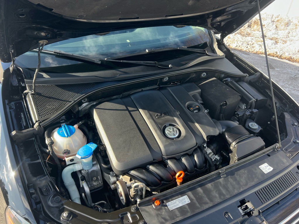 2013 Volkswagen Passat Image 23