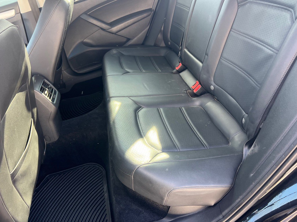 2013 Volkswagen Passat Image 43