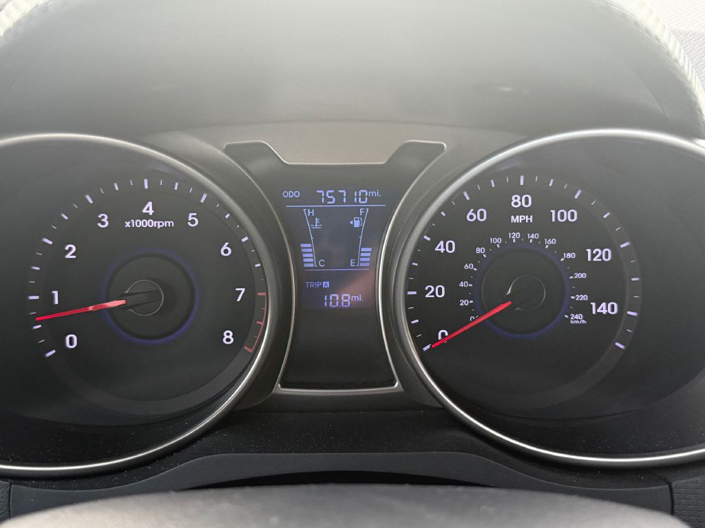 2013 Hyundai Veloster Image 14