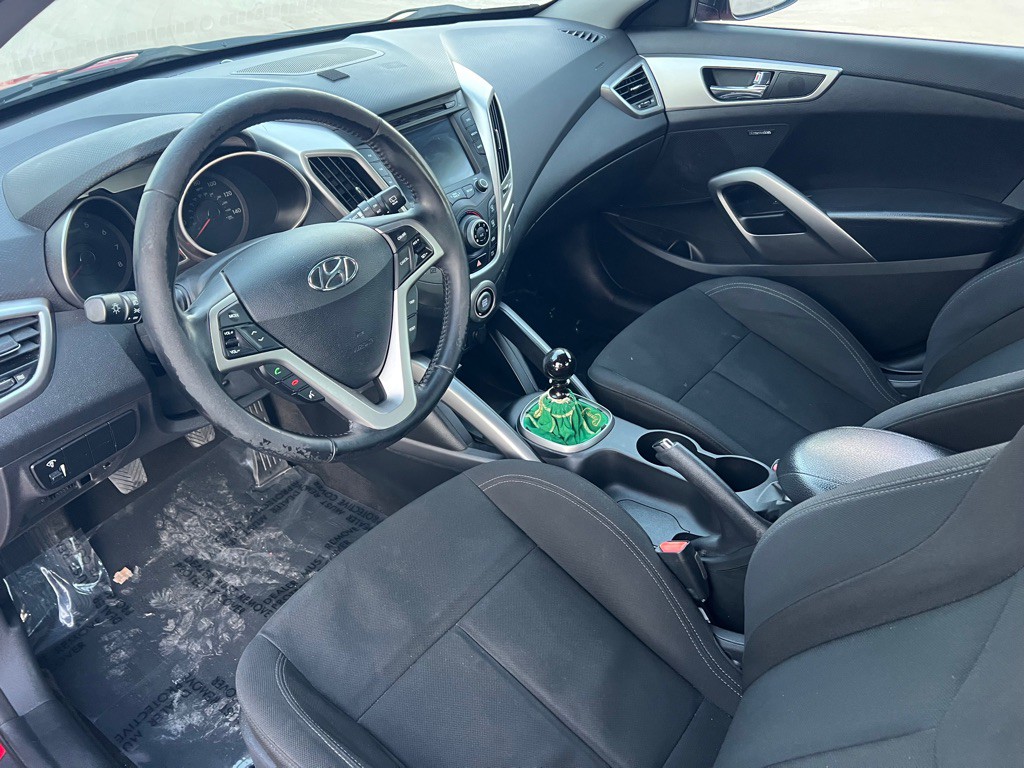 2013 Hyundai Veloster Image 15