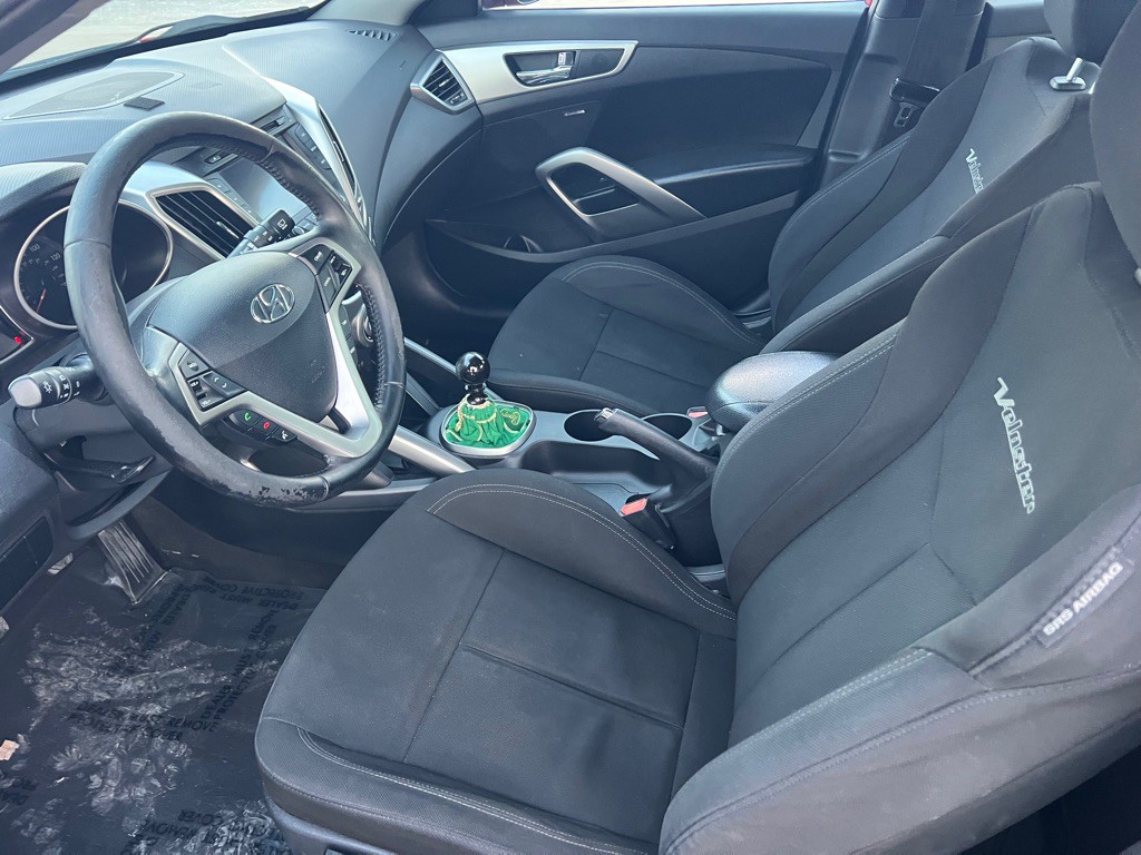 2013 Hyundai Veloster Image 17