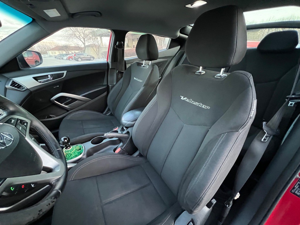 2013 Hyundai Veloster Image 21