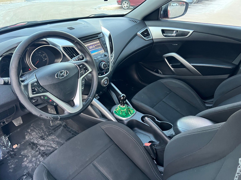 2013 Hyundai Veloster Image 36