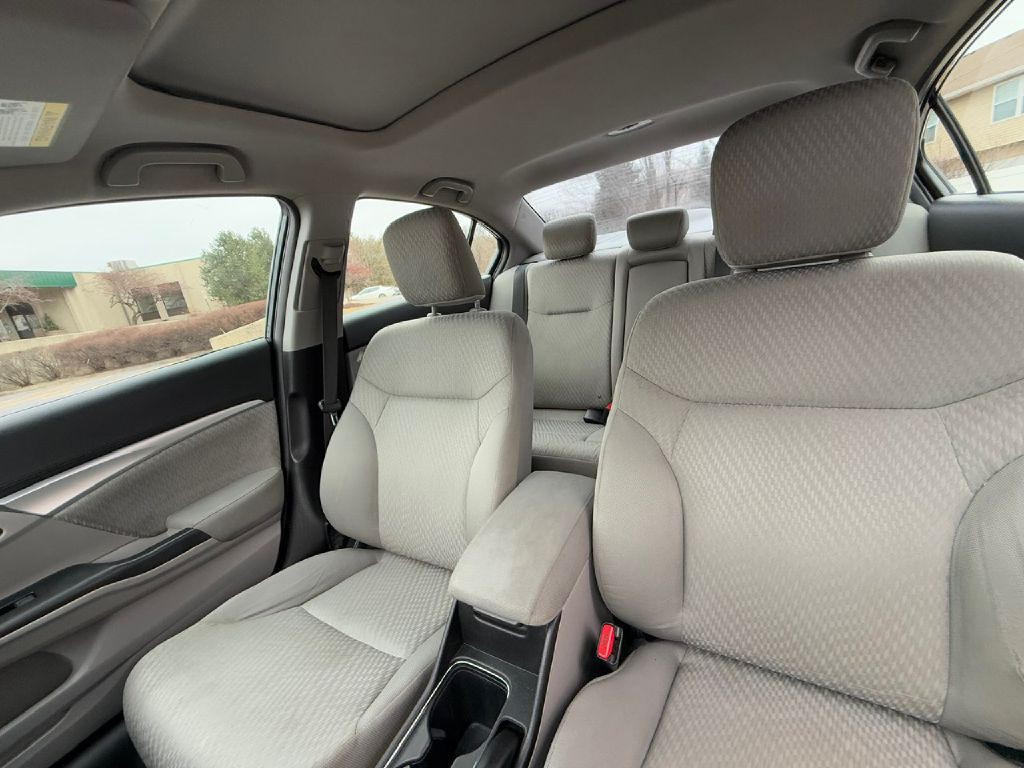 2015 Honda Civic Image 19
