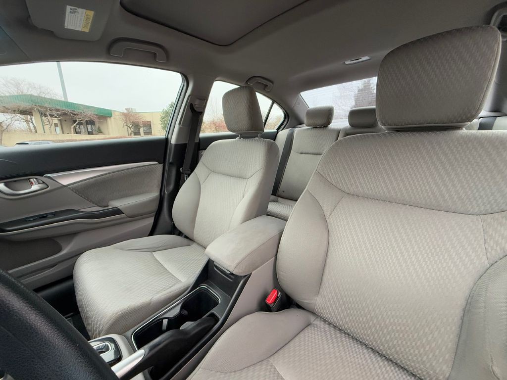 2015 Honda Civic Image 30