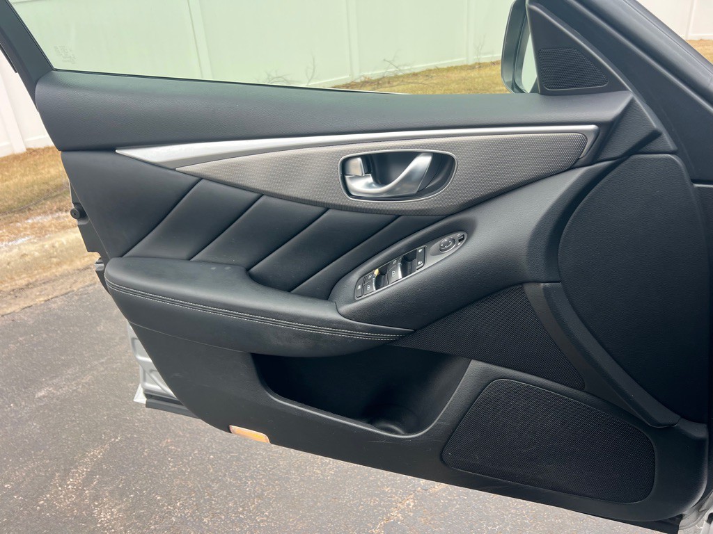 2014 INFINITI Q50 Image 35