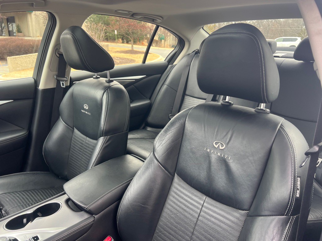 2014 INFINITI Q50 Image 39