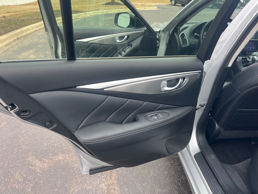 2014 INFINITI Q50 Image 42