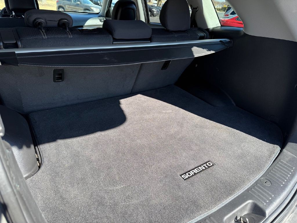 2011 Kia Sorento Image 24