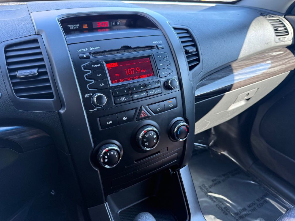 2011 Kia Sorento Image 28