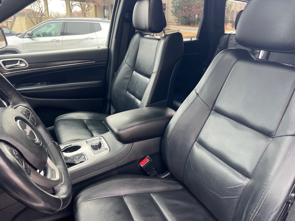 2018 Jeep Grand Cherokee Image 32