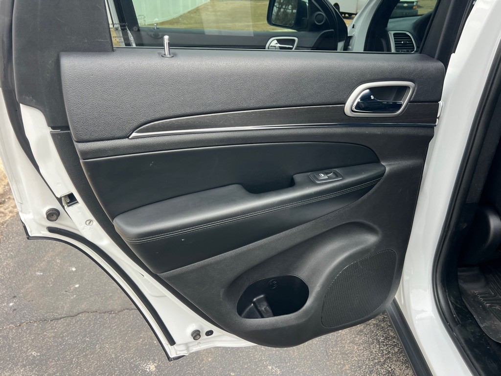 2018 Jeep Grand Cherokee Image 37