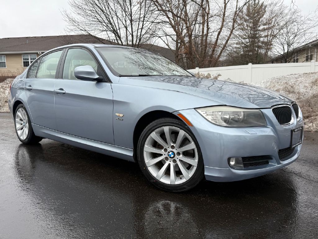 2011 BMW 3 Series Image 26