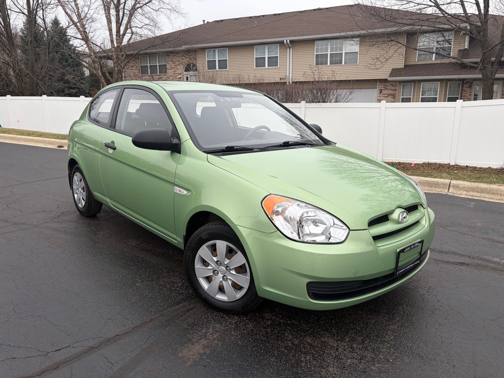 2009 Hyundai Accent Image 2