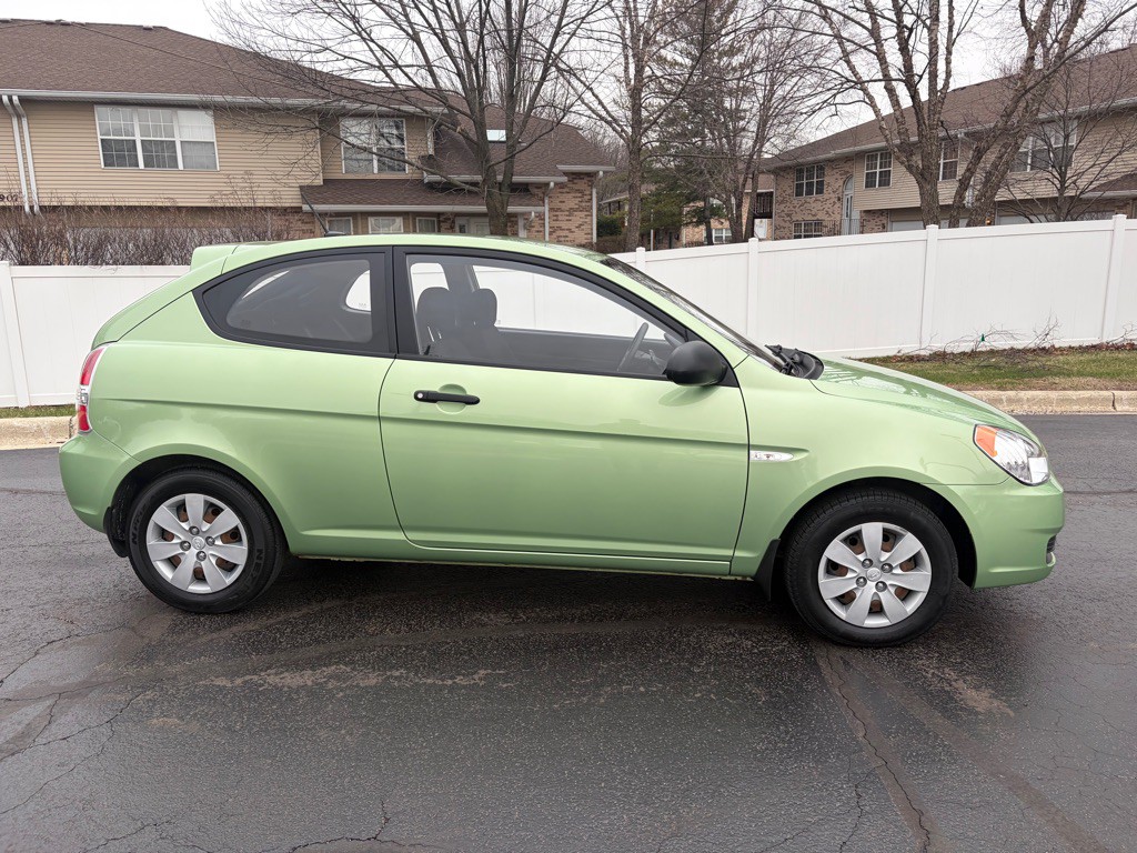 2009 Hyundai Accent Image 5