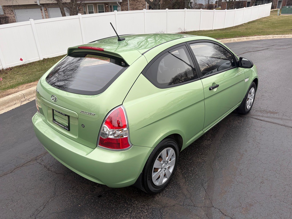 2009 Hyundai Accent Image 6