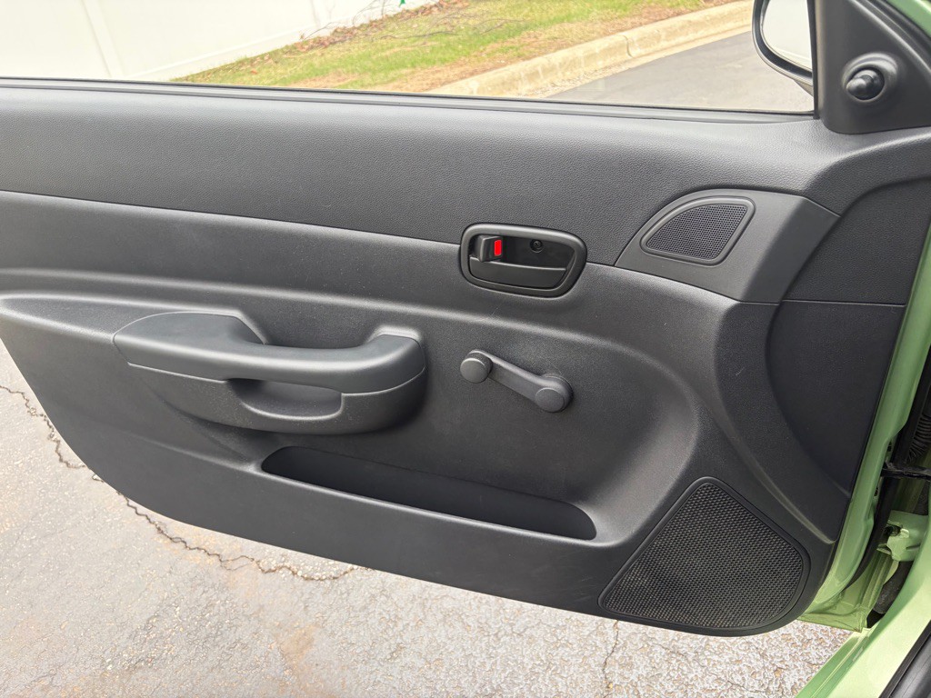 2009 Hyundai Accent Image 21