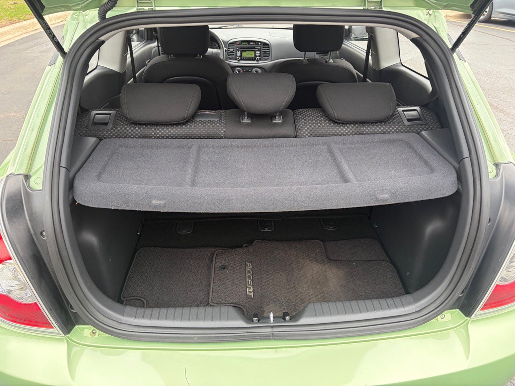 2009 Hyundai Accent Image 29