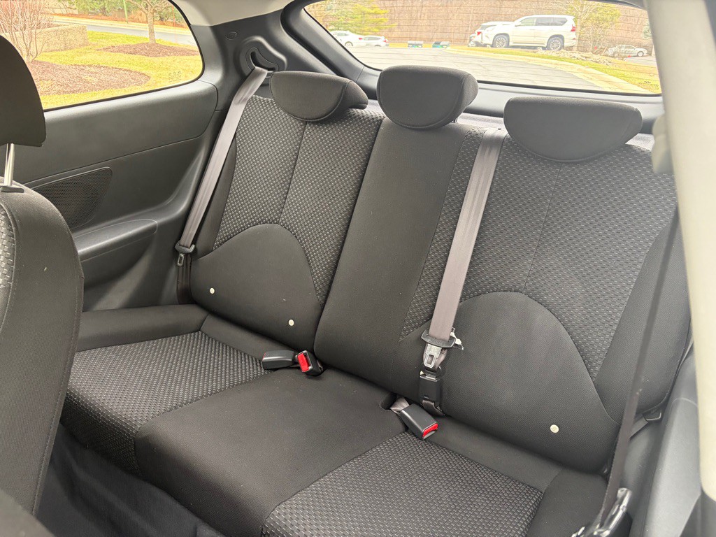 2009 Hyundai Accent Image 36