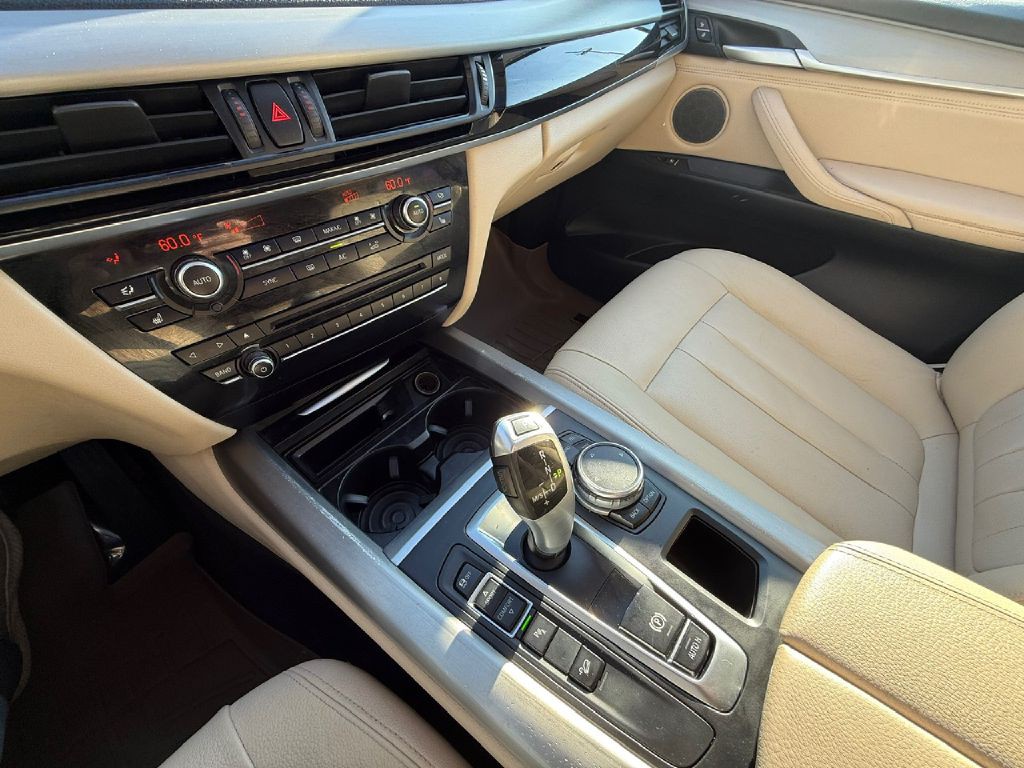 2016 BMW X5 Image 30
