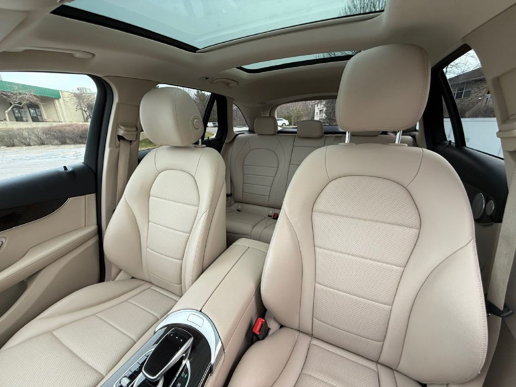 2018 Mercedes-Benz GLC-Class Image 15