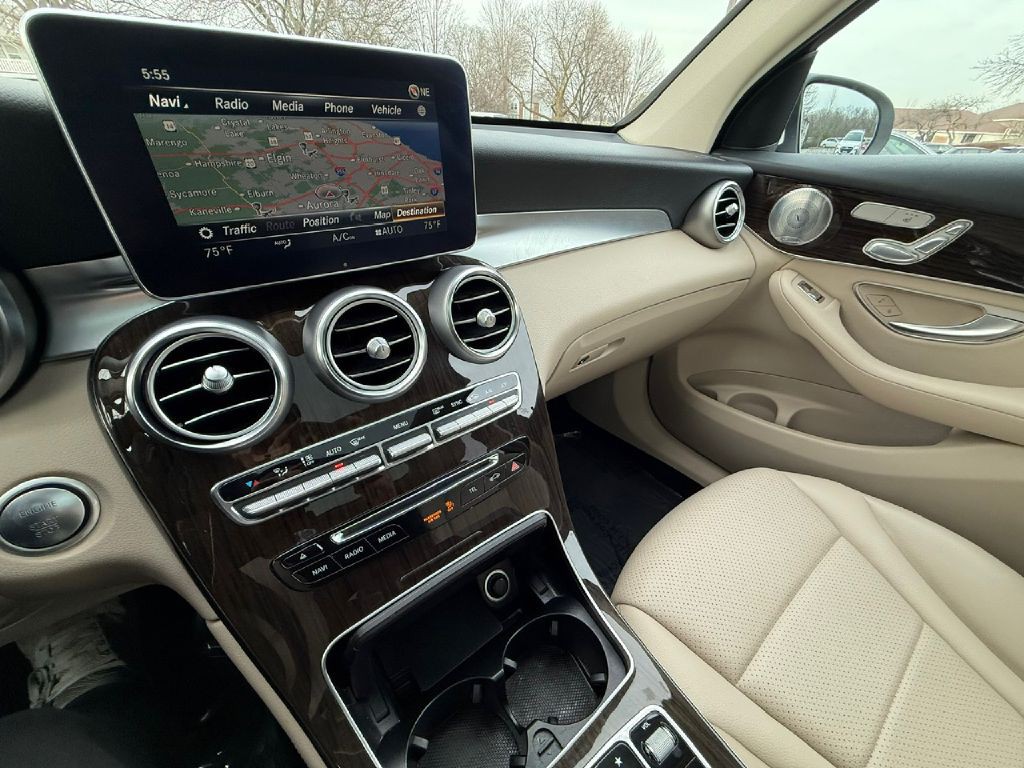 2018 Mercedes-Benz GLC-Class Image 18