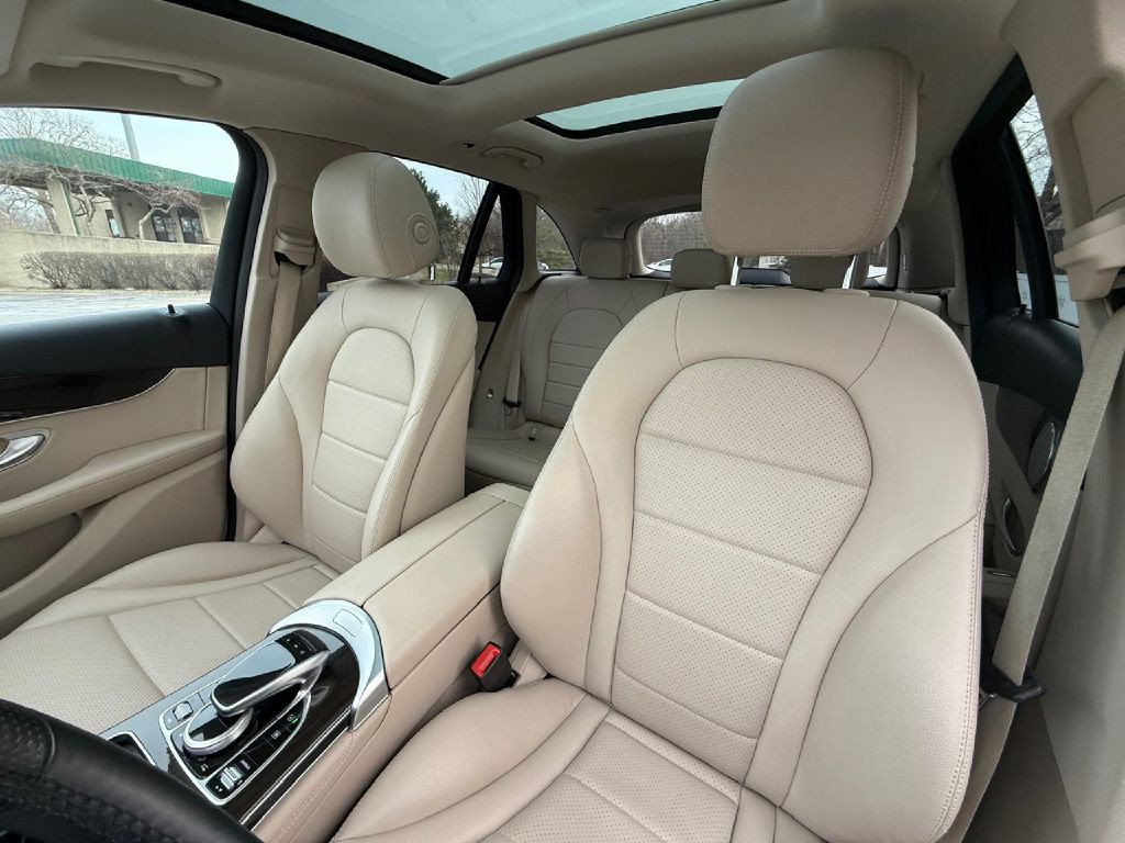 2018 Mercedes-Benz GLC-Class Image 19