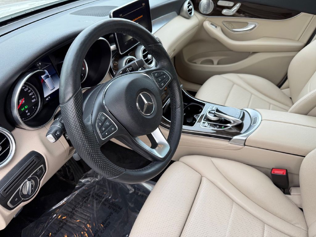 2018 Mercedes-Benz GLC-Class Image 21