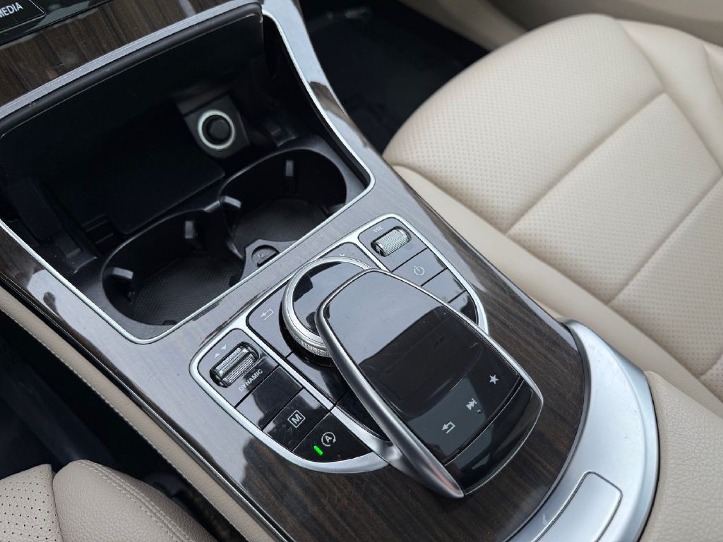 2018 Mercedes-Benz GLC-Class Image 22