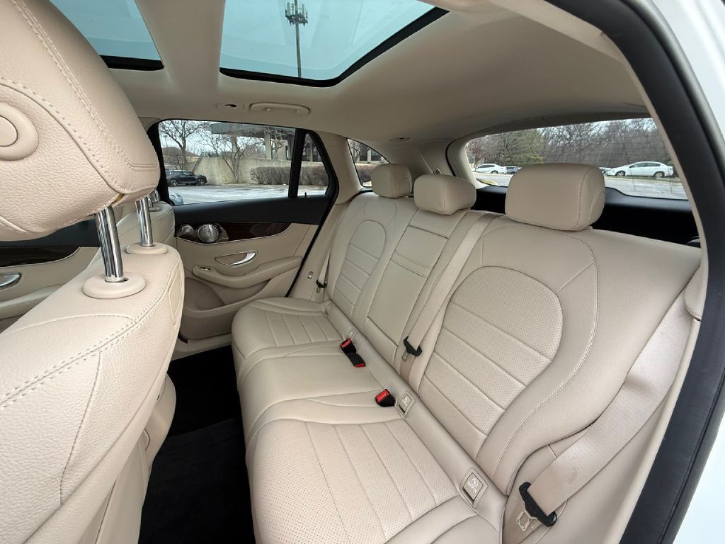 2018 Mercedes-Benz GLC-Class Image 25
