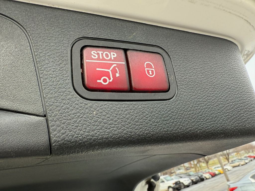 2018 Mercedes-Benz GLC-Class Image 26