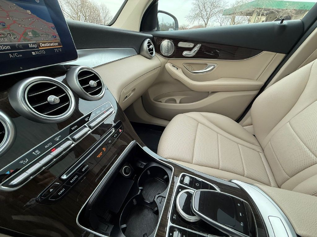 2018 Mercedes-Benz GLC-Class Image 29