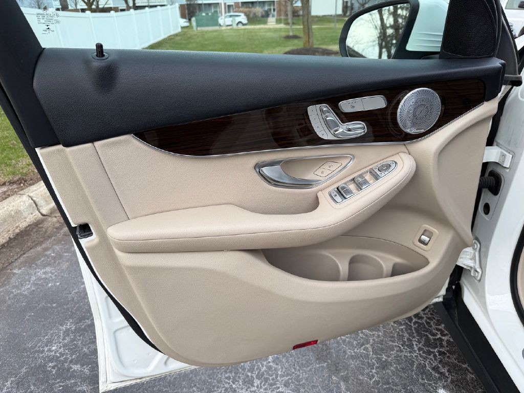 2018 Mercedes-Benz GLC-Class Image 31