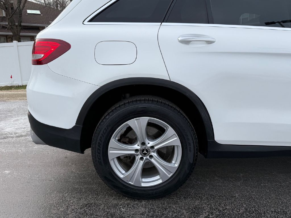 2018 Mercedes-Benz GLC-Class Image 35
