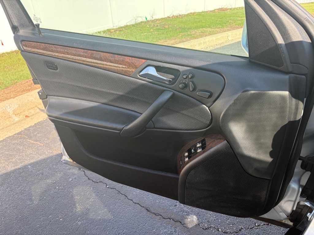 2006 Mercedes-Benz C-Class Image 32