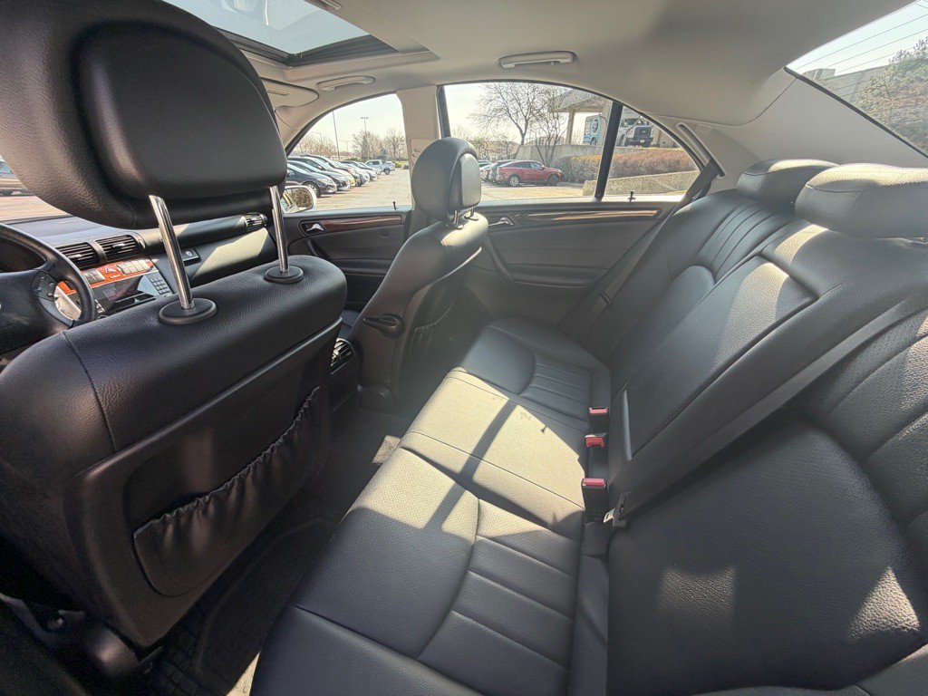 2006 Mercedes-Benz C-Class Image 45