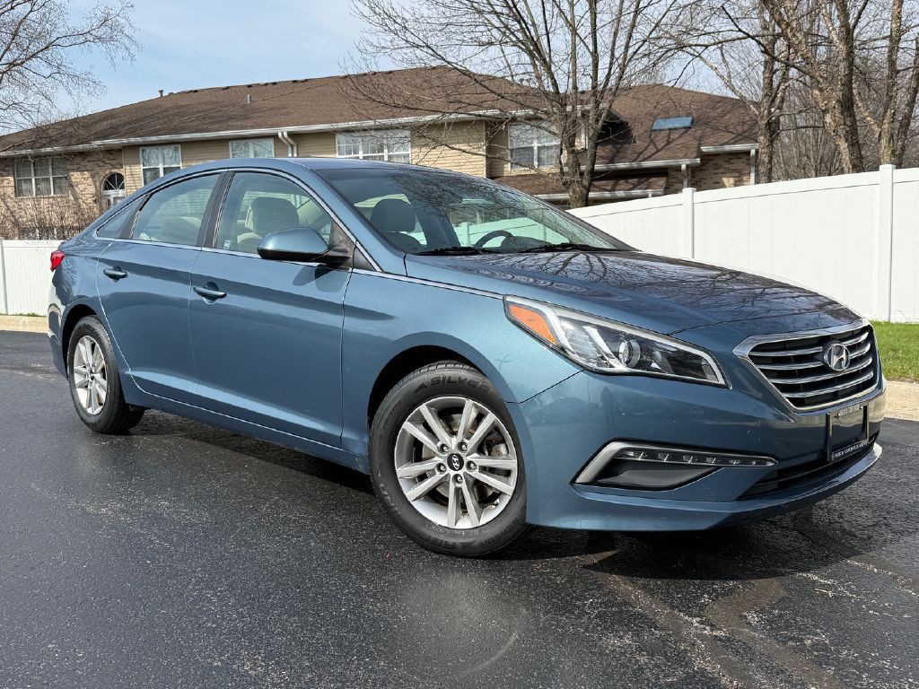 2015 Hyundai Sonata Image 2