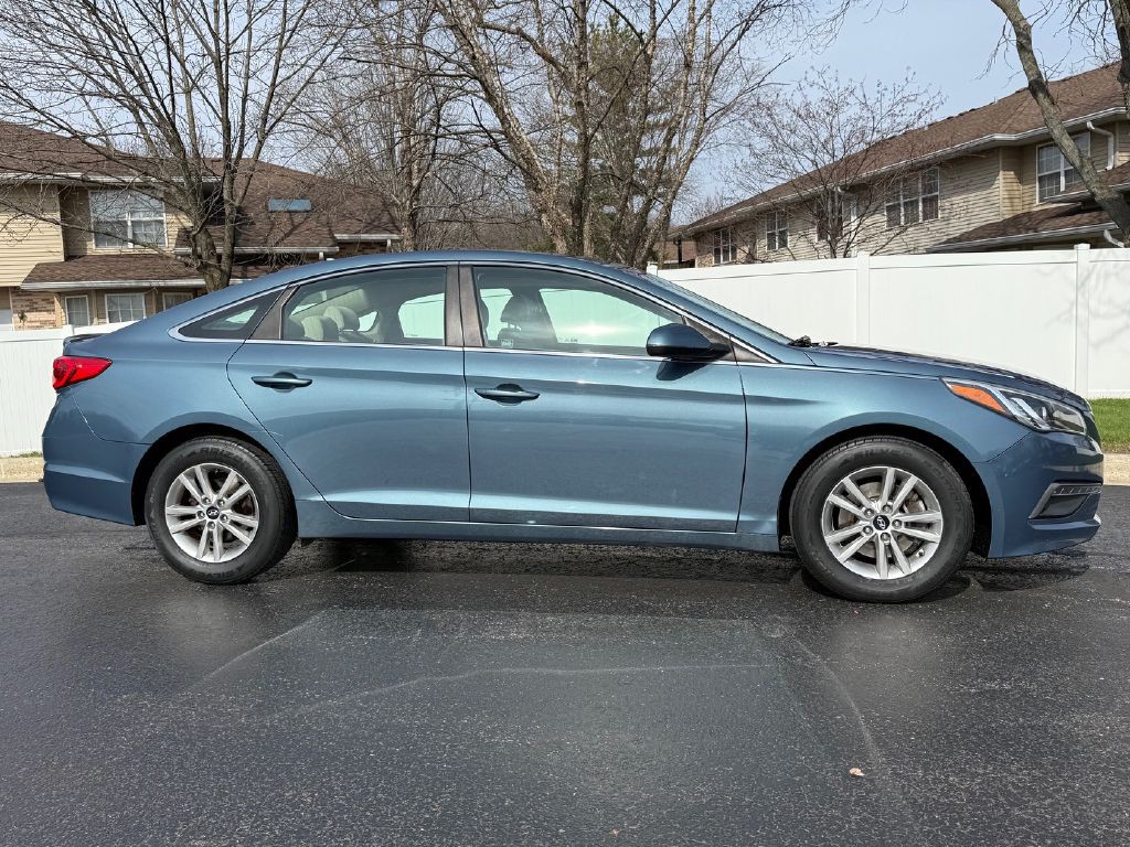2015 Hyundai Sonata Image 4