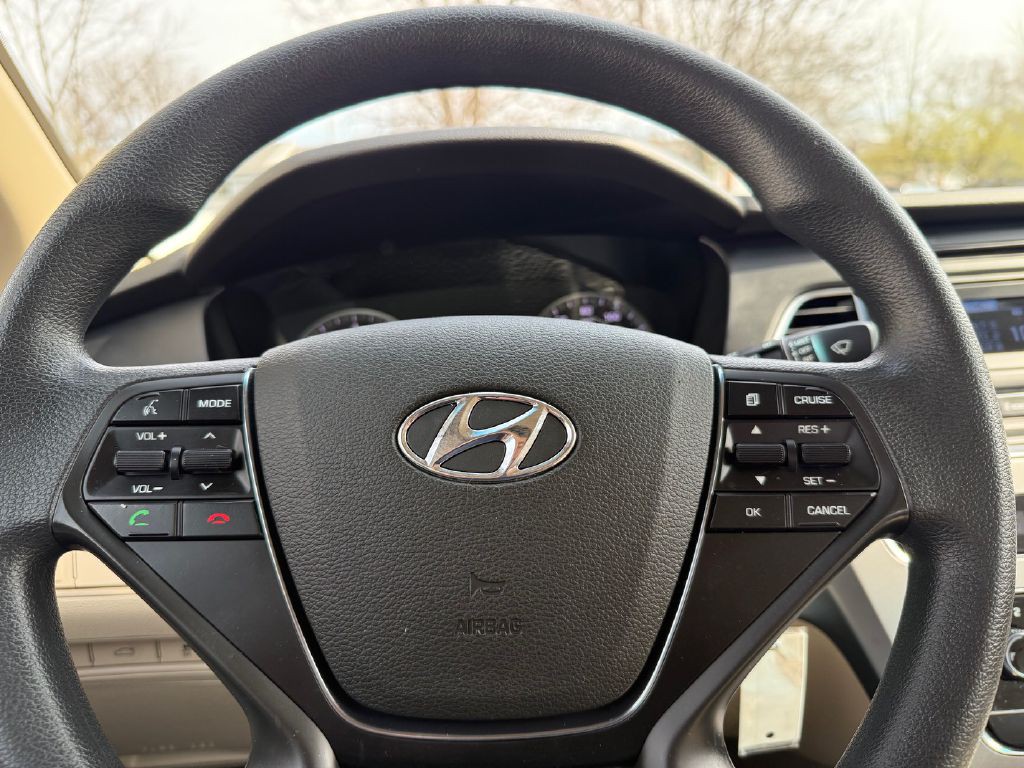 2015 Hyundai Sonata Image 16
